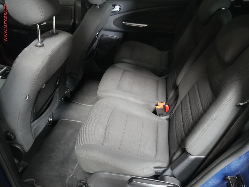 Ford Galaxy (2011) 2.2 TDCi, ČR, Ghia, panor - fotka 10 z 20