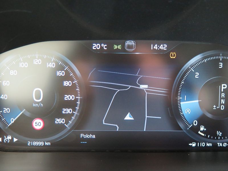 Volvo XC90 (2015) 2.0D5 RDesign,AWD,PoleStar,B&W - fotka 6 z 42