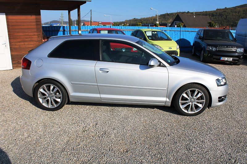 Audi A3 (2012) 2,0TDI 125KW KLIMA XENONY ALU - fotka 8 z 18