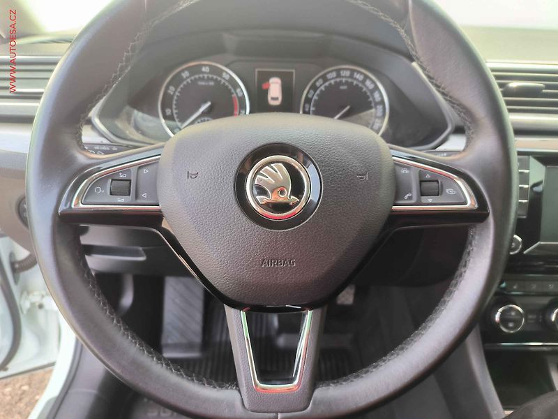 Škoda Superb (2016) 1.8 TSi, Style, bixen, +kola - fotka 18 z 25