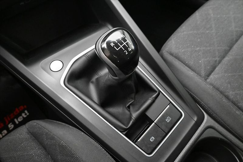 Volkswagen Golf 2,0 TDI 110 kW Life Záruka až - fotka 22 z 30