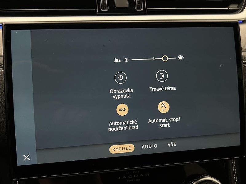 Jaguar F-Pace D200 R-DYNAMIC SE AWD AUT  - fotka 38 z 49