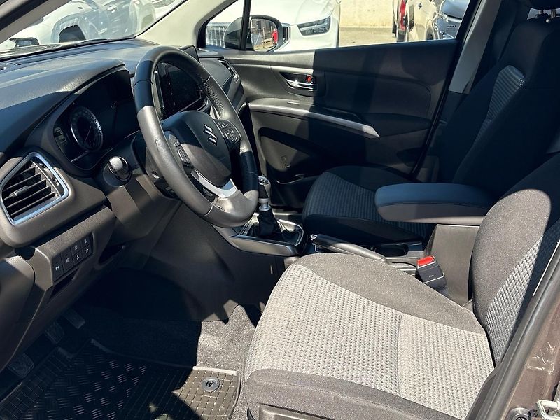 Suzuki S-Cross (2023) 1.4 BoosterJet Premium 4x4 - fotka 6 z 24