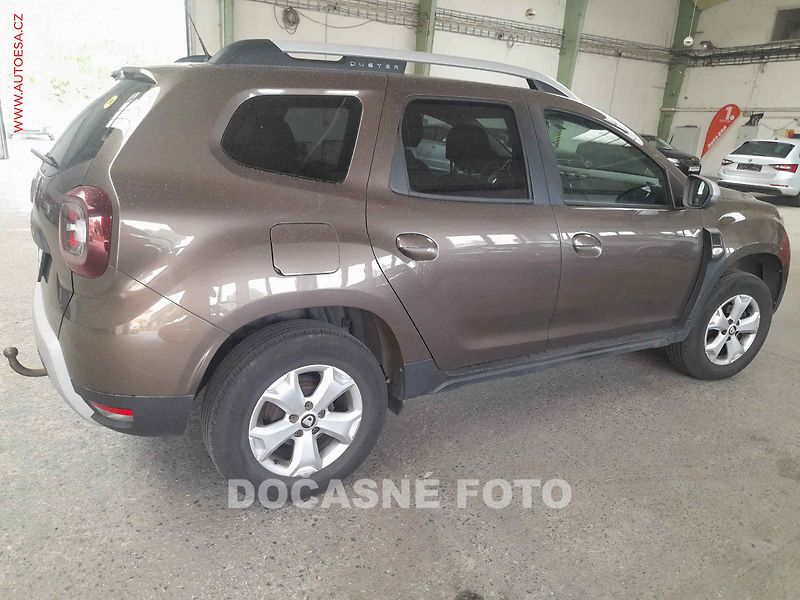 Dacia Duster (2021) 1.0, 1.maj,ČR, AC, temp - fotka 2 z 3