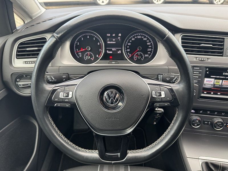 Volkswagen Golf (2016) 1.4TSi Lounge Navi Digi Klima - fotka 7 z 49