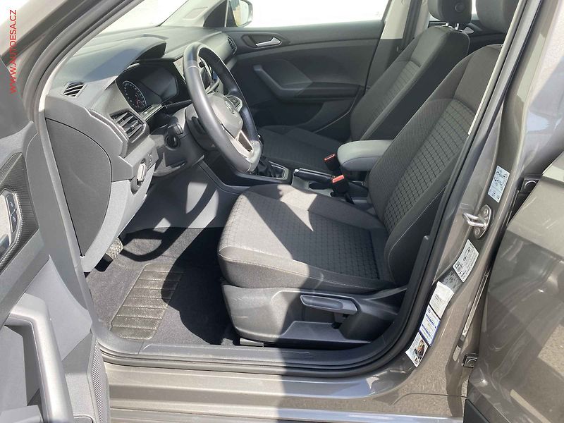 Volkswagen T-Cross (2019) 1.0 TSi, 1.maj,ČR, Life, DSG - fotka 9 z 18