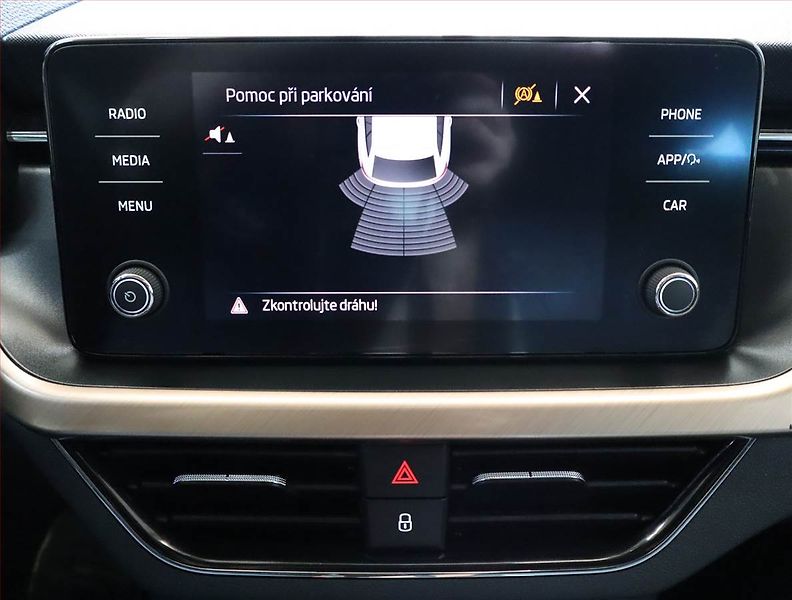 Škoda Scala (2019) 1.0 TSI, Automat, Tempomat - fotka 20 z 23