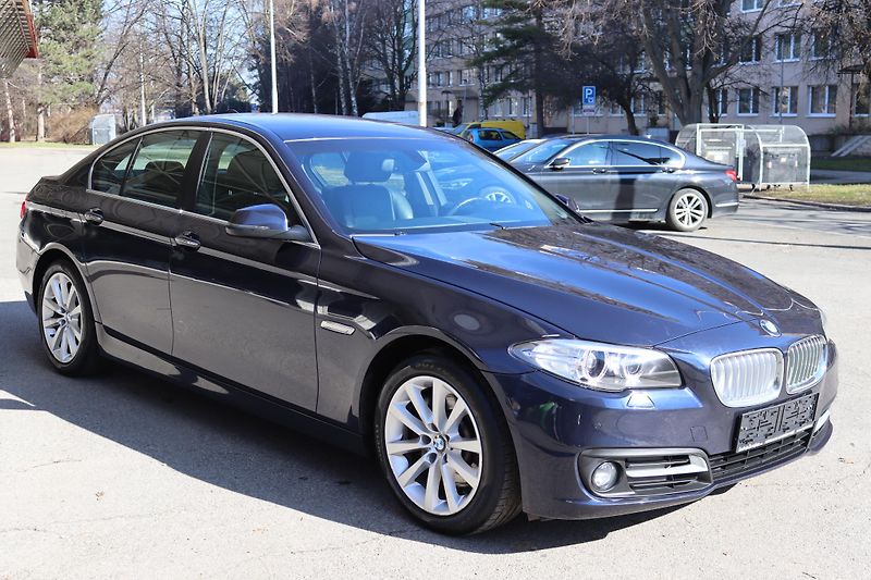 BMW Řada 5 530D XDRIVE F10 190kW - fotka 7 z 50
