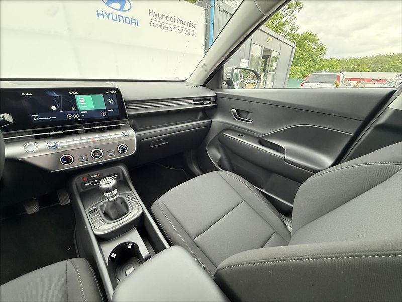 Hyundai Kona 1,0 T-GDI 74kW Comfort Club - fotka 21 z 26