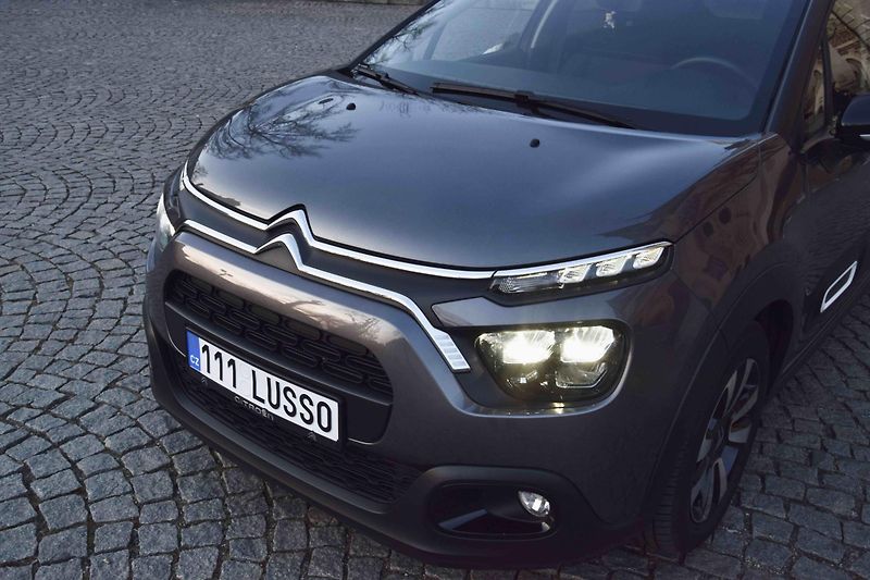 Citroën C3 (2023) 1.2 PureTech 81kWS&S Shine - fotka 8 z 26
