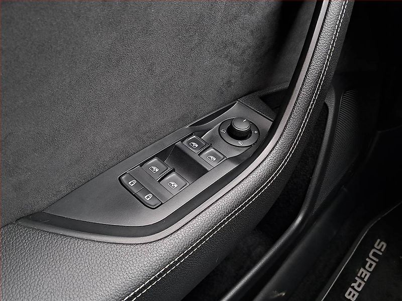 Škoda Superb (2021) Sportline 2.0 TDI - fotka 19 z 23