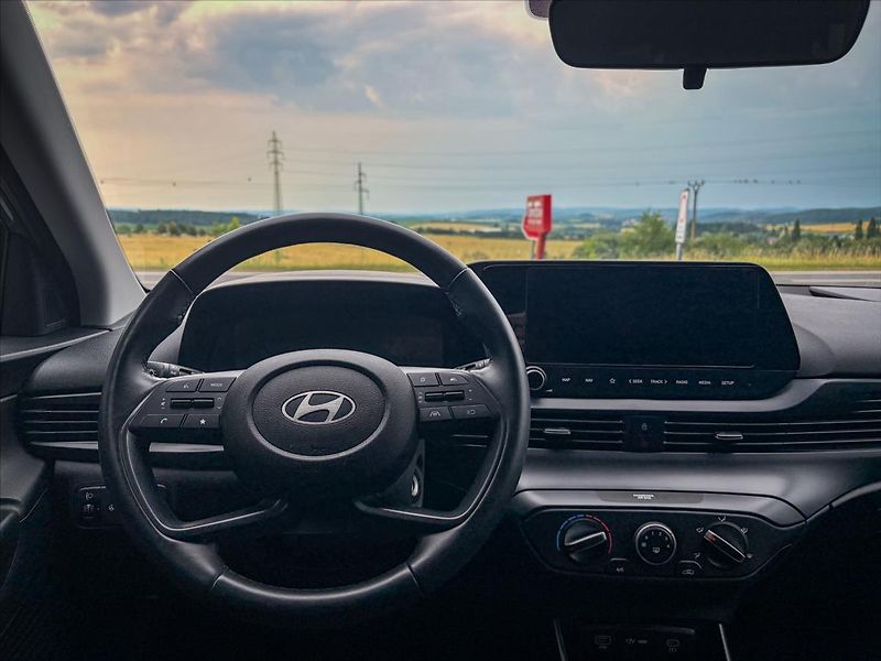 Hyundai Bayon 1,2 Smart MT - fotka 5 z 17