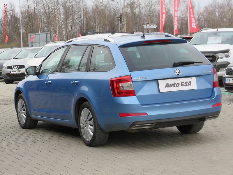Škoda Octavia (2013) 2.0TDi, Bixen, navi, kamera - fotka 6 z 36