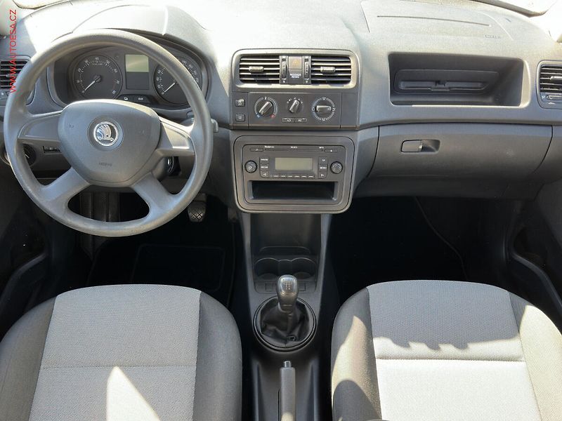 Škoda Roomster (2013) 1.2TSi, AC, STK4/28 - fotka 8 z 16