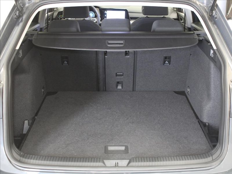Volkswagen Golf 1,5 TSI 110kW Style Var. 63tkm - fotka 22 z 24