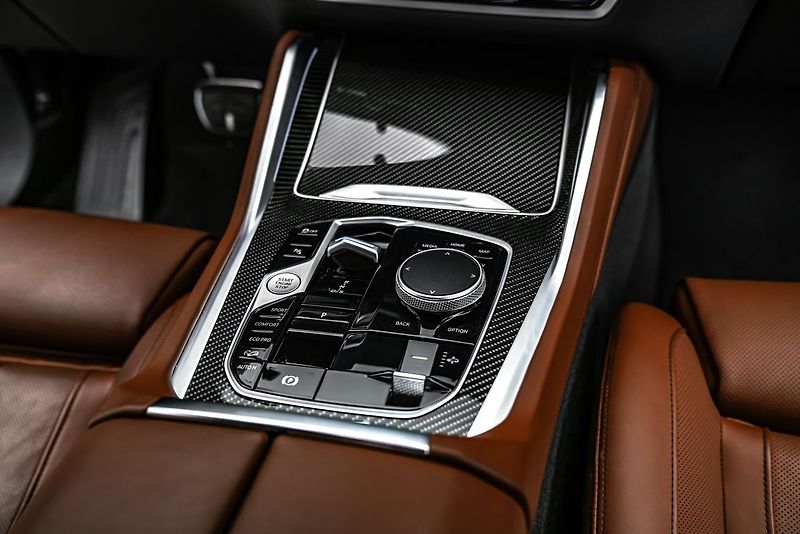 BMW X6 xDrive 40d M-sport Pro - fotka 19 z 28