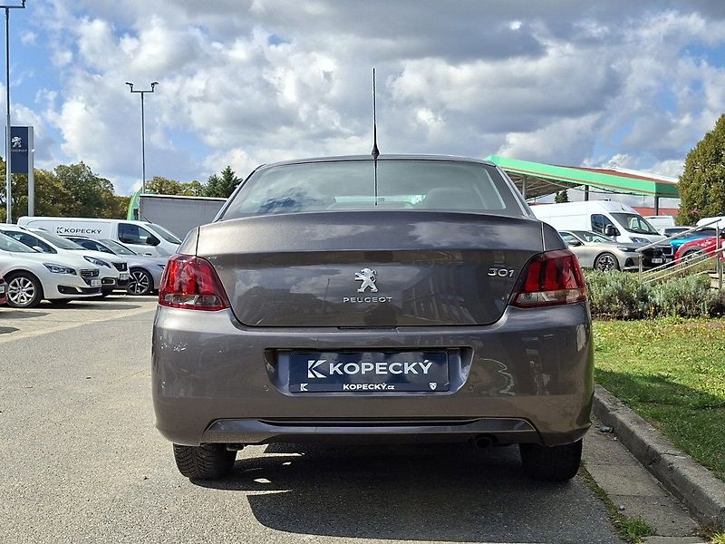 Peugeot 301 1,6 BHDi 100k M5 - fotka 10 z 25