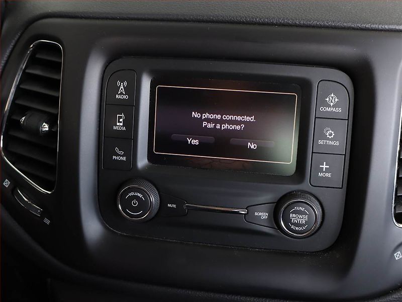 Jeep Compass (2019) 1.6 MultiJet, Tempomat - fotka 18 z 21