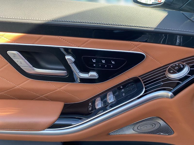 Mercedes-Benz Třídy S S 400 d AMG 4M - fotka 18 z 22