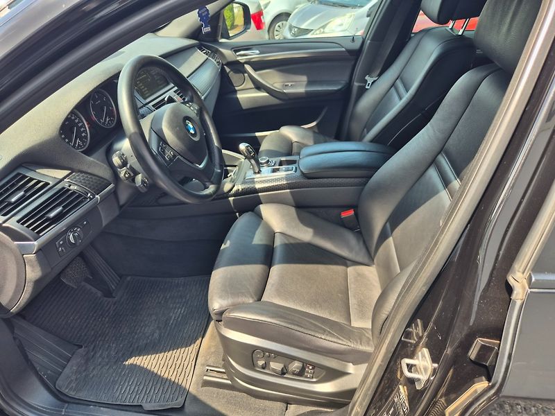 BMW X6 (2013) 3.0 D XDRIVE DPH 180 Kw - fotka 18 z 34