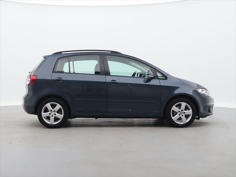 Volkswagen Golf Plus 1,4 TSI 90kW Comfortline 1.Maj - fotka 8 z 27