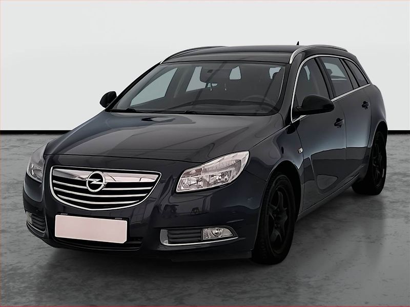 Opel Insignia (2011) 2.0 CDTI, po STK, Tažné - fotka 2 z 16