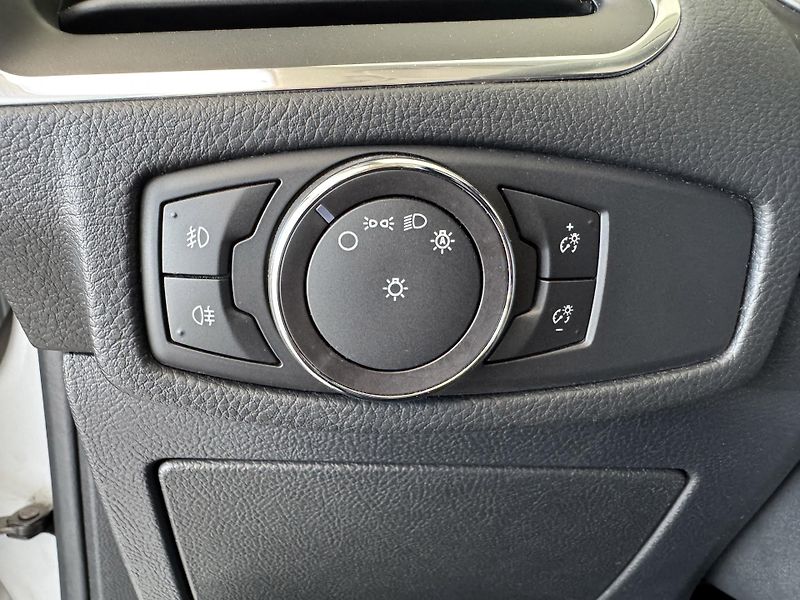 Ford S-MAX 2,0TDCi AT8*140kW*REZERVACE! - fotka 26 z 34