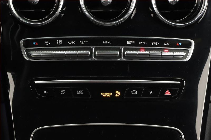 Mercedes-Benz GLC (2021) 43 AMG - fotka 21 z 28
