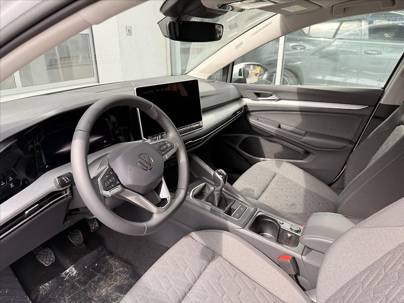 Volkswagen Golf (2026) 1,5 TSI 85kW 6G  People - fotka 14 z 17