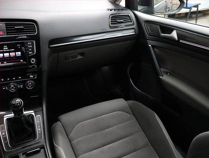 Volkswagen Golf (2014) Comfortline 1.4 TSI - fotka 8 z 18