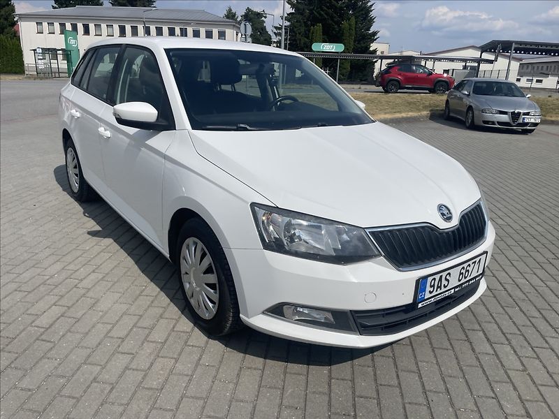 Škoda Fabia 1,4 TDi 66kw Klima FrontAssist - fotka 6 z 32