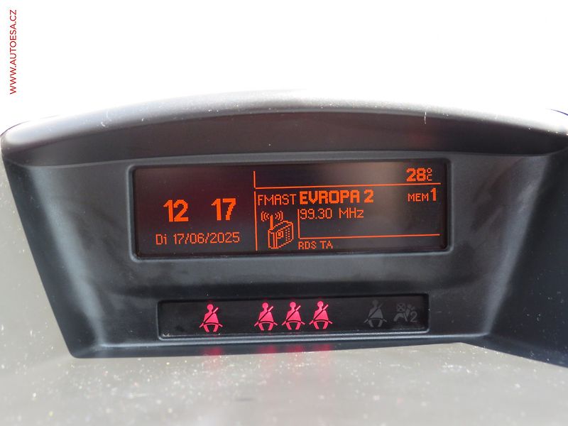 Peugeot 207 (2008) 1.6i, Panor. AC - fotka 13 z 15