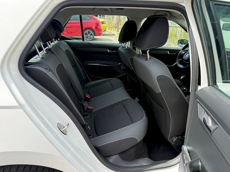 Škoda Fabia (2021) 1.0 TSI 70 kW Ambition - fotka 17 z 21