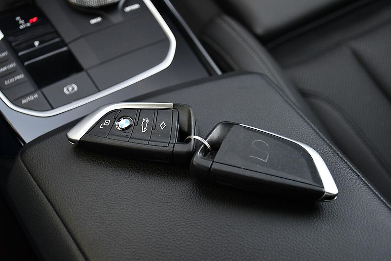 BMW Řada 4 420d xDrive M-SPORT ČR 1.MAJ - fotka 39 z 46