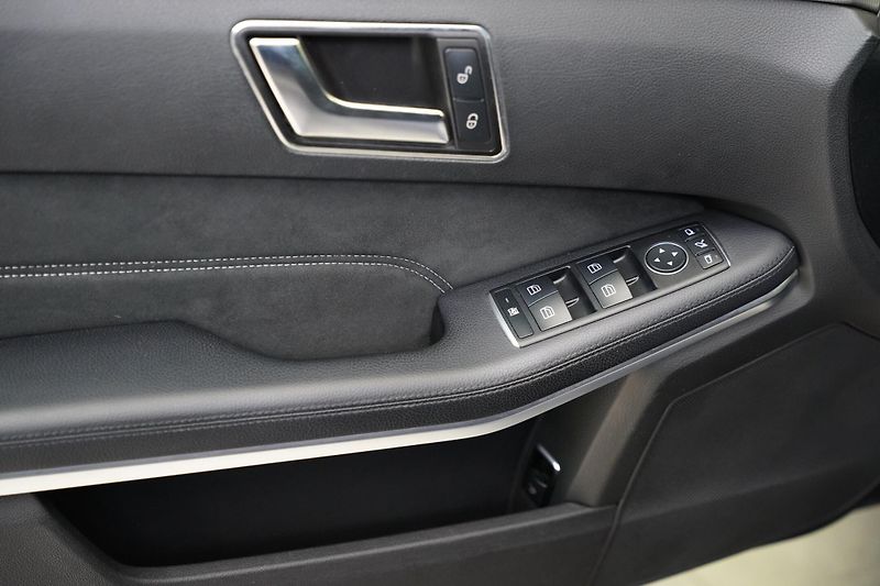 Mercedes-Benz Třídy E - fotka 11 z 30