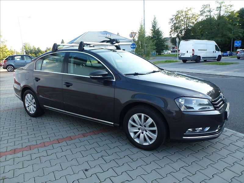 Volkswagen Passat 1,6 TDI Serviska, TOP STAV !!! - fotka 5 z 60