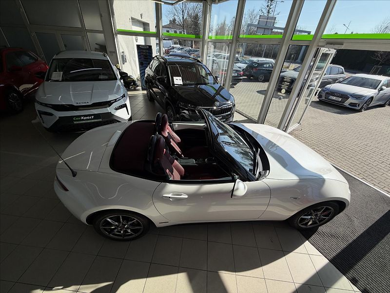 Mazda MX-5 1,5   Edice 100 YEARS 1920-202 - fotka 10 z 25