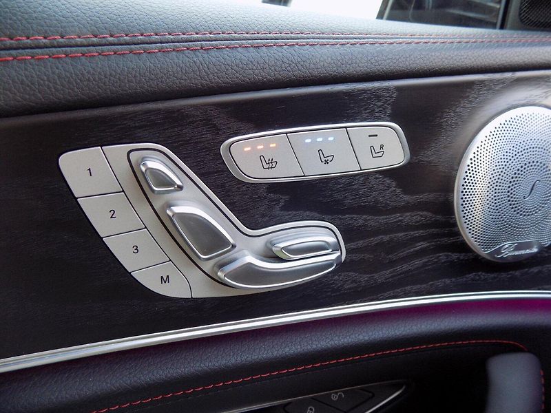 Mercedes-Benz Třídy E (2019) 53AMG/4-Matic/1.Maj.ČR/Led/ - fotka 42 z 48