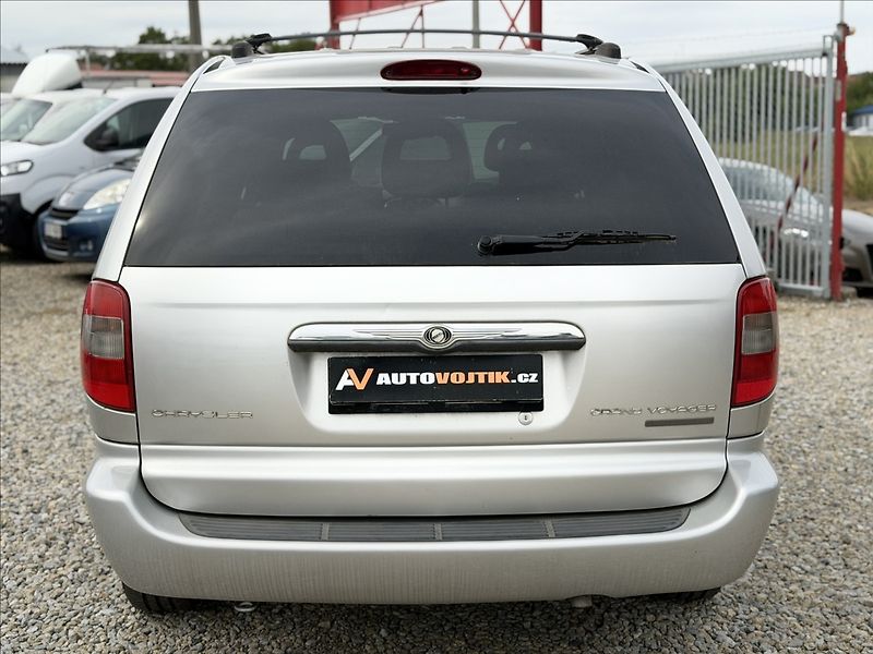 Chrysler Grand Voyager 3,3 V6 128kW A/T 7MÍST - fotka 6 z 26