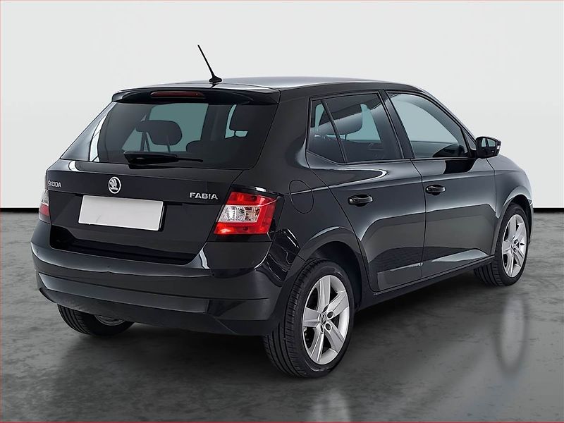 Škoda Fabia (2016) 1.2 TSI, Navi, Bi-Xenony - fotka 5 z 15