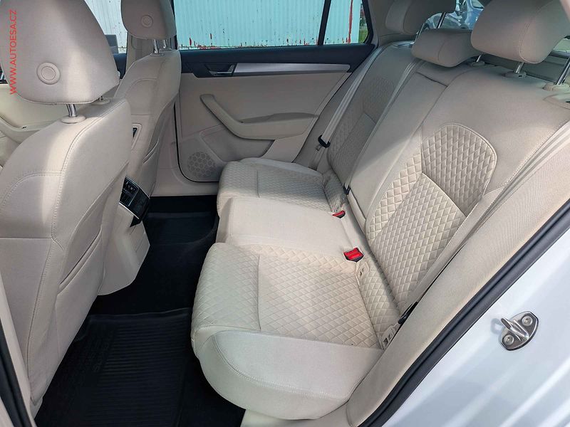 Škoda Superb (2018) 2.0 TDI 4x4, Bixen, navi - fotka 11 z 18