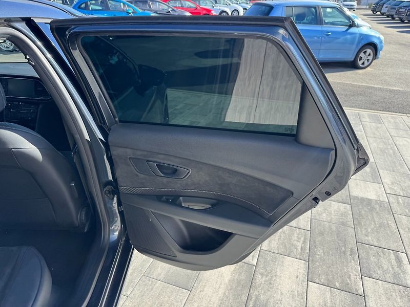 Seat Leon (2020) Cupra 2.0 TSI DSG 213kW - fotka 26 z 41