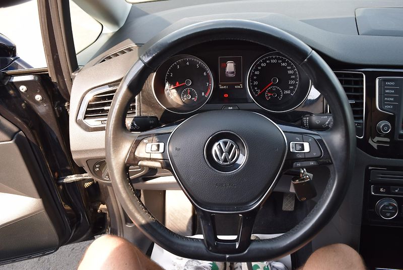 Volkswagen Golf Sportsvan (2015) 1.4TSI 92kw HGLBMT TAŽ KAM APP - fotka 27 z 50
