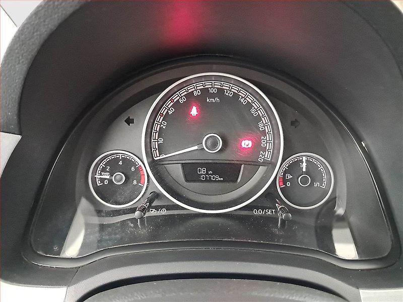Škoda Citigo (2017) 1.0 MPI, ČR,1.maj - fotka 11 z 16