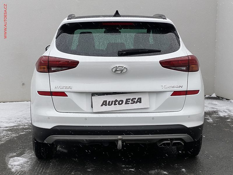 Hyundai Tucson (2019) 1.6 CRDi, AT, panor, navi - fotka 5 z 19