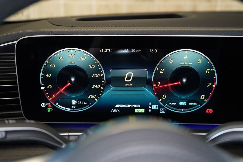 Mercedes-Benz GLE 53 AMG, Masáž, Ventilace, HUD - fotka 25 z 50