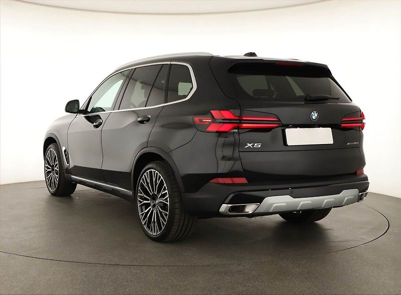 BMW X5 (2024) xDrive30d, Vzduch - fotka 4 z 16