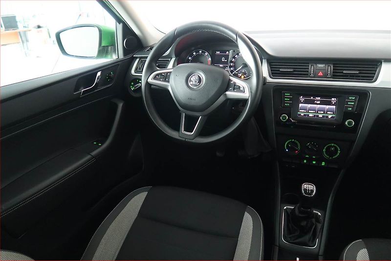 Škoda Rapid (2017) Ambition Plus 1.2 TSI - fotka 7 z 15