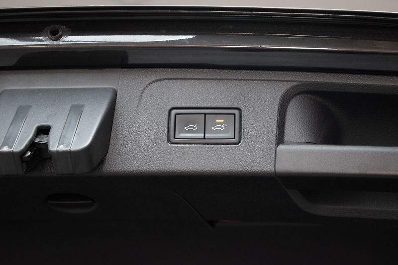 Volkswagen Passat 2.0 TDI 110*DSG*KAMERY360*ACC* - fotka 40 z 43