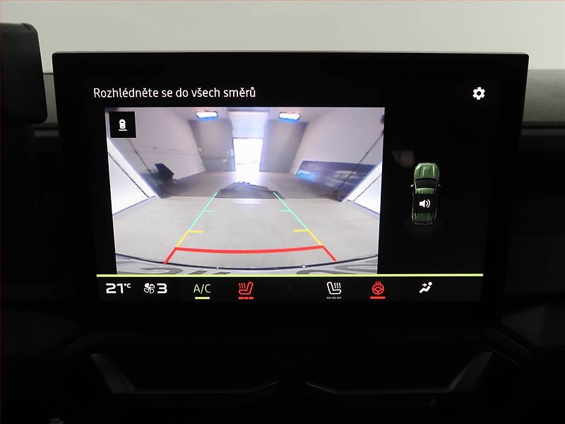 Dacia Duster (2025) Journey 1.6 Hybrid - fotka 18 z 20